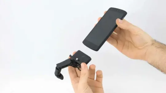 இனி ஸ்மார்ட்போன்களை தொடாமலே இயக்கலாம்