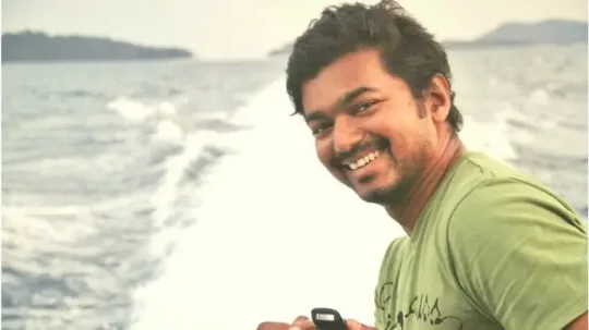 அடதத படததல இரணட கதநயககளடன கதல சயய உளளர தளபத வஜய?