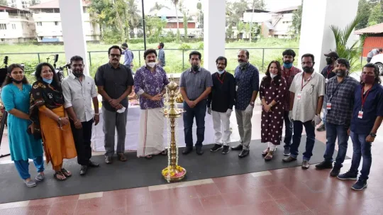 மகனலல: தரஷயம 2 படபபடபப பஜயடன இனற தடஙகயத