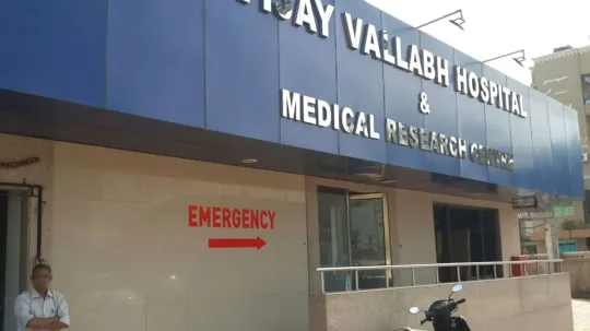 மகரஷடர: த வபததல 13 கவட நயளகள உயரழநதனர