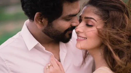 நயனதர மறறம வகனஷ சவனன தரமணதத ஒளபரபப வரவல, நடஃபகஸ