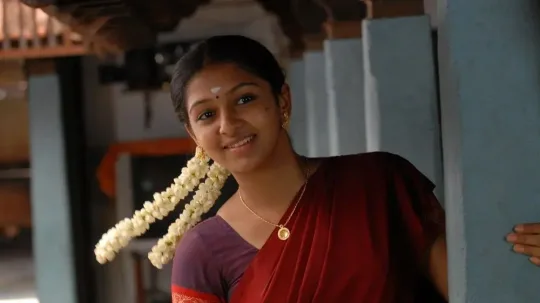 பரபல நடக லடசம மனன சரசசயல சககயத ஏன?
