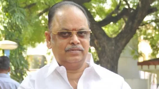 பிரபல இயக்குநர் வி. சேகர் காலமானார்