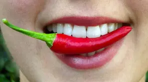  உங்கள் உணவில் மிளகாய் சேர்த்துக்கொண்டால் மாரடைப்பு அபாயத்தை 40 சதவீதம் குறைக்கலாம்